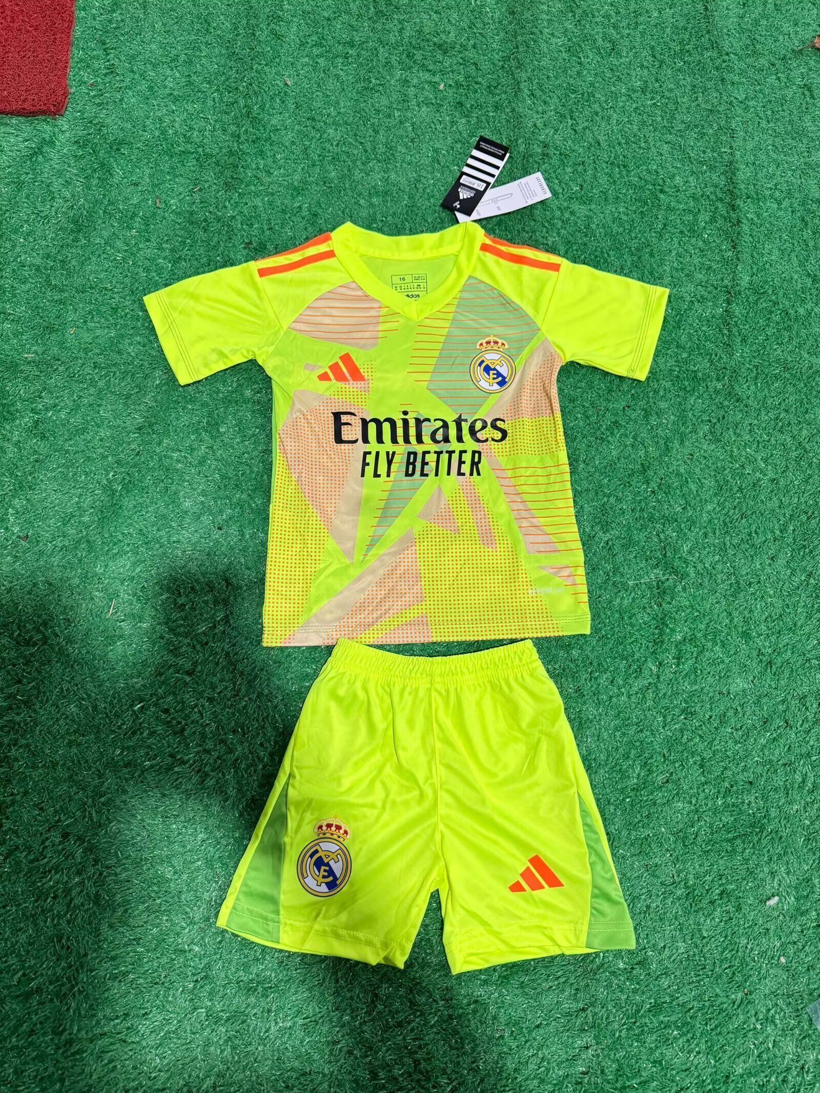 Kids-Real Madrid 24/25 GK Fluorescent Green Soccer Jersey